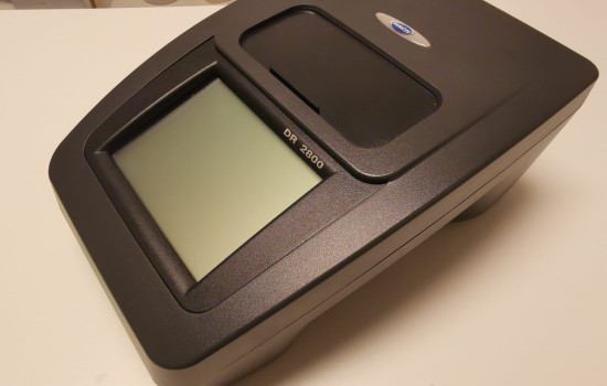 Spettrofotometro Hach Lange DR2800 pari al nuovo (accetta tutti i tipi di cuvette) 